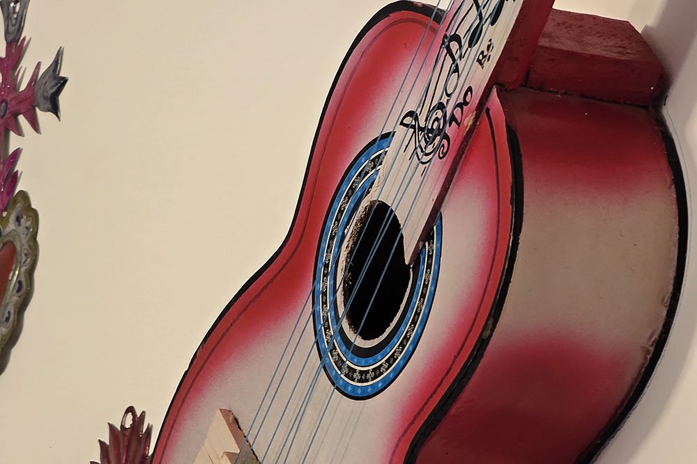 guitarra departamento 5 casa navarro